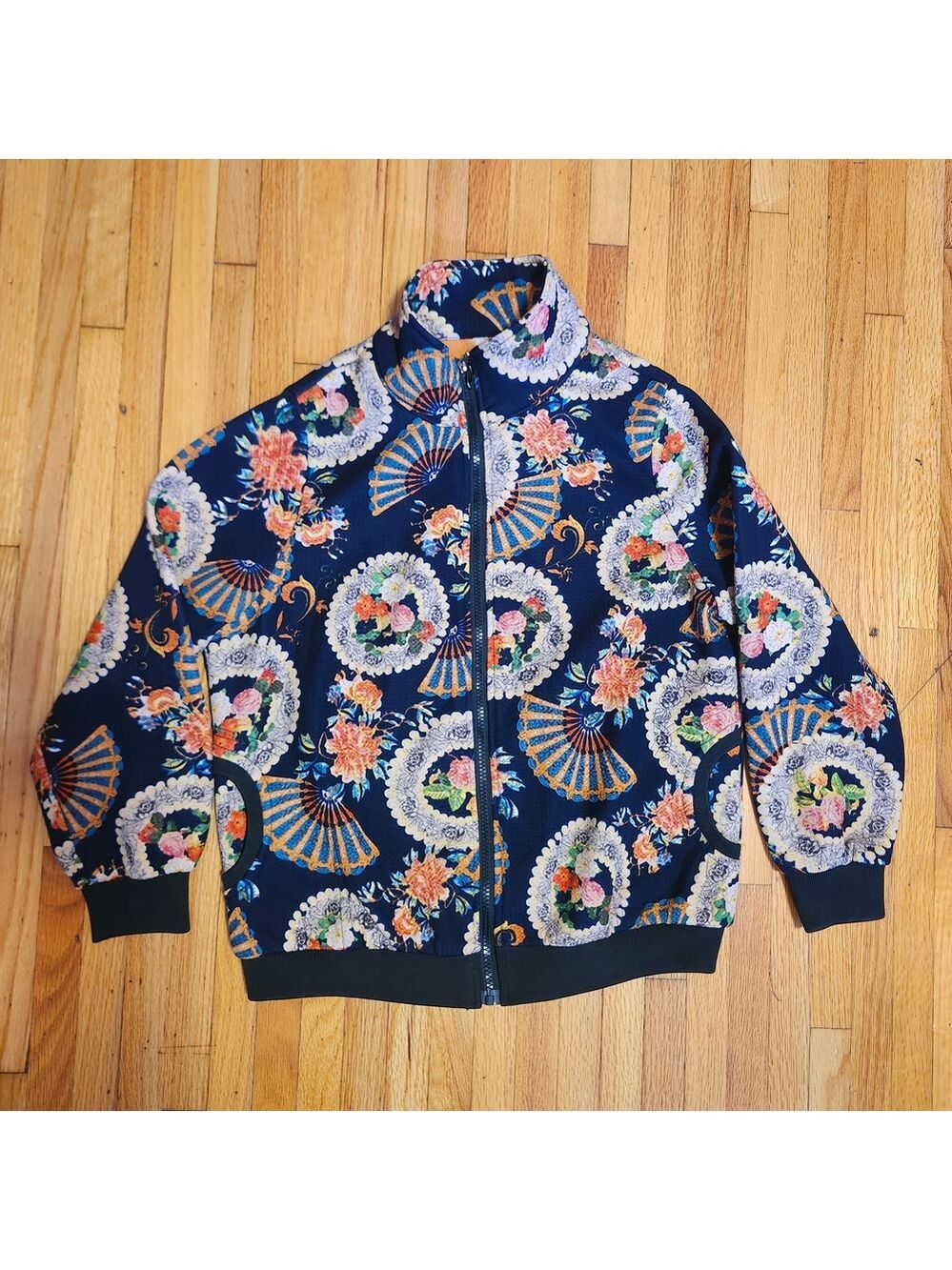 Floral Fan Patterned Jacket